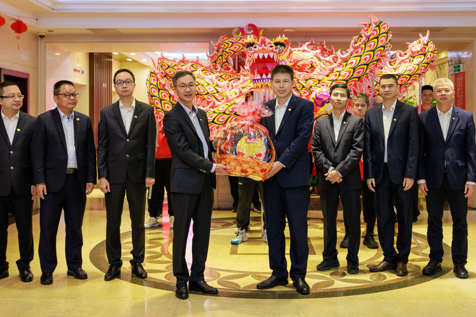 龙腾四海百业旺 春满九州万象新——轻出公司举行舞龙仪式喜迎开工大吉