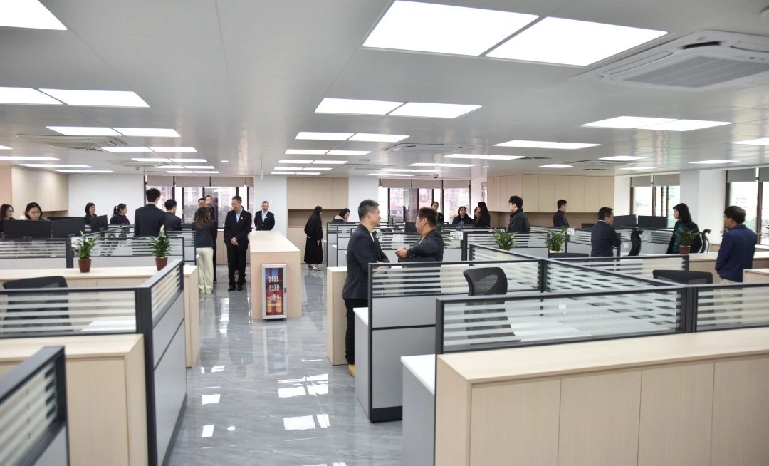 财务共享中心正式启用新办公室迈向智能化财务管理的新篇章