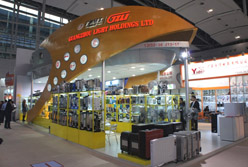 我集团亮相广交会第一期  采购商到会踊跃