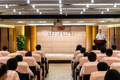 广州轻工集团朱英毅党委副书记等领导来我司宣布重要人事任免决定