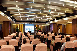 轻出公司党委召开学习贯彻习近平新时代中国特色社会主义思想主题教育动员会