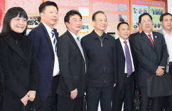 国务院总理温家宝来穗调研出口形势 广州轻出集团常务副总经理谢侃武作为代表发言