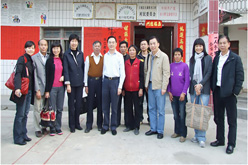 集团领导到扶贫点大埔县大麻镇慰问